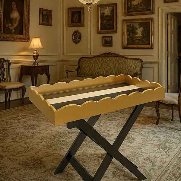 Scallop Butlers Trays (Black & Gold)