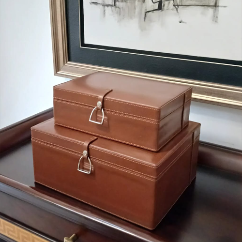 Stirrup Box