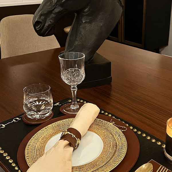 Horse-bit napkin Rings