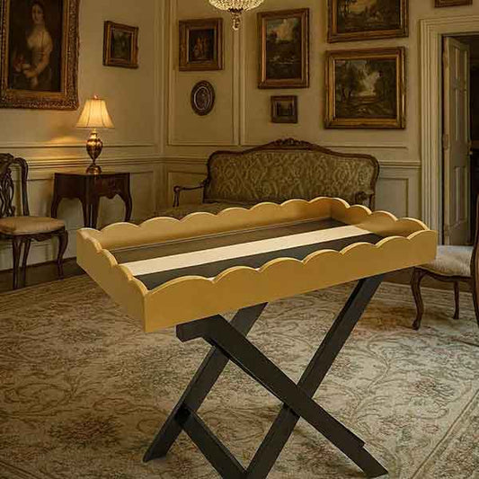 Scallop Butlers Trays (Black & Gold)