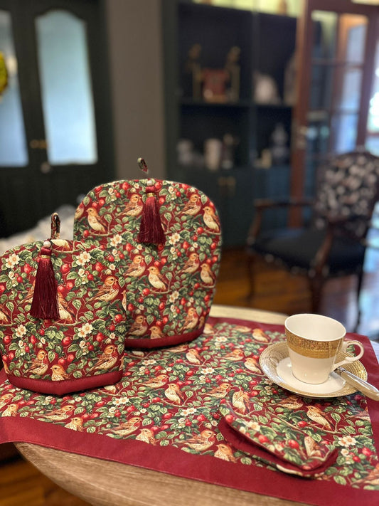 Feather Berry Tea Linen